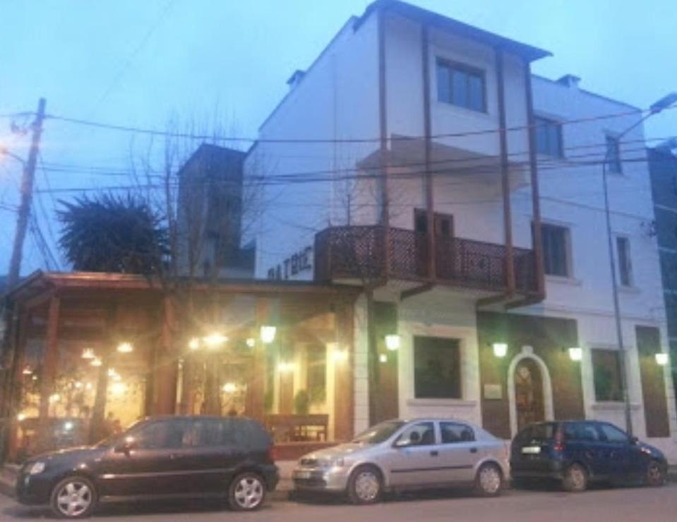 Boutique Artist Hotel Tiranë Ngoại thất bức ảnh