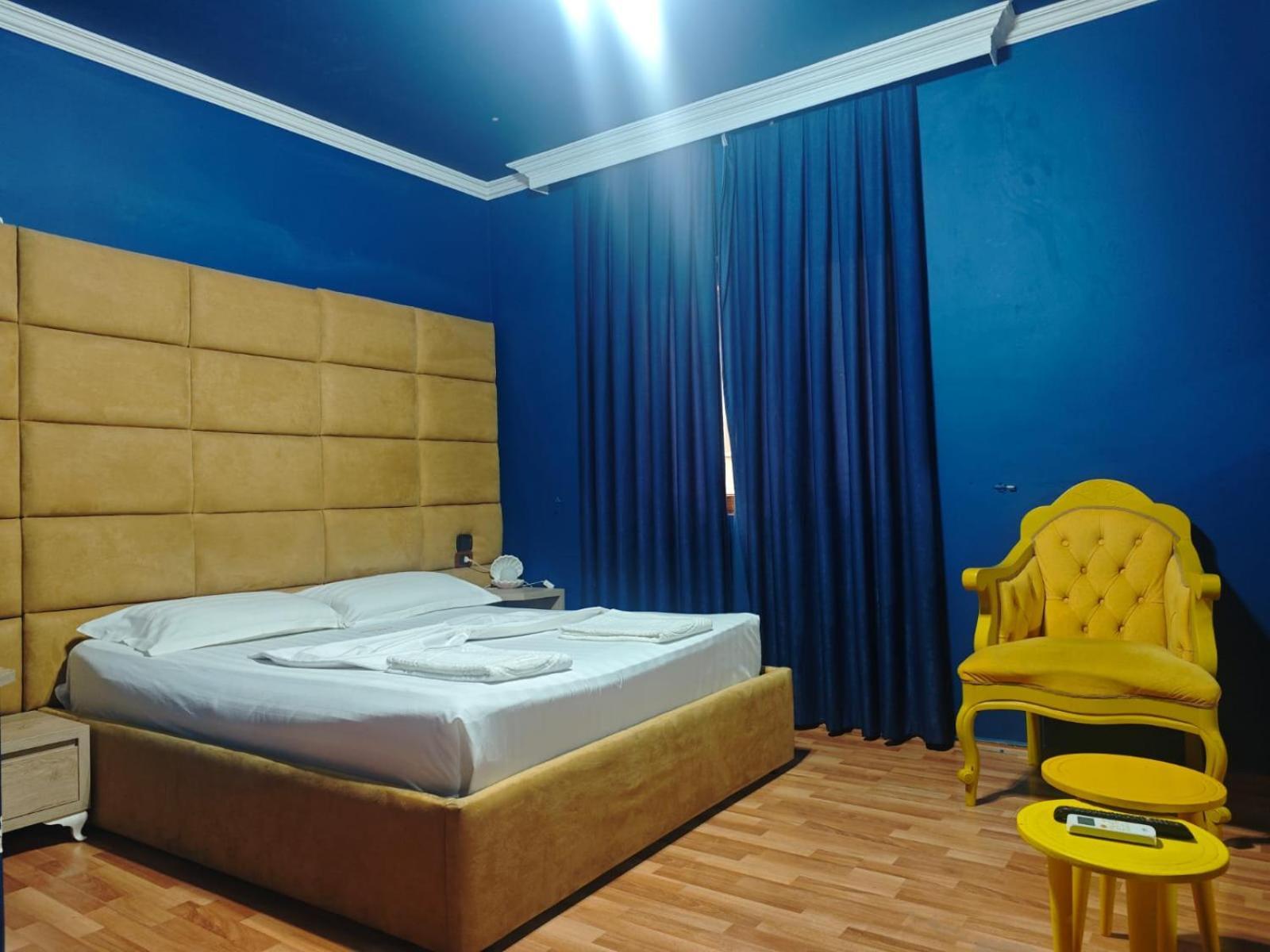 Boutique Artist Hotel Tiranë Ngoại thất bức ảnh